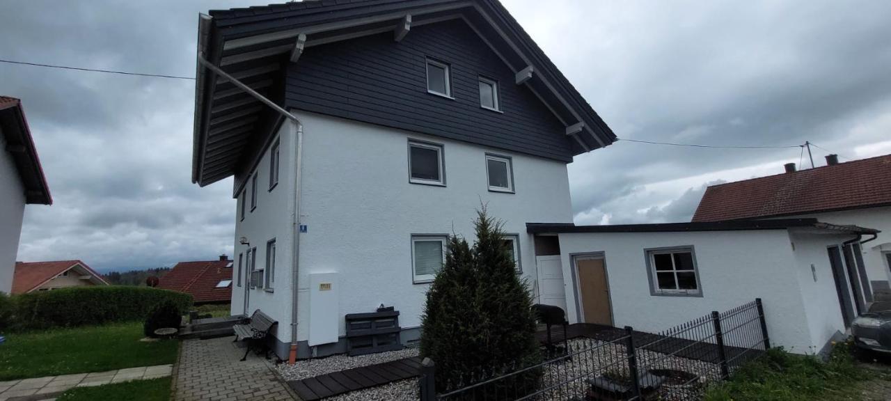 Green-Art-Living Fuer 3 Im Allgaeu Mit Queensize & Wifi Lauben  Εξωτερικό φωτογραφία